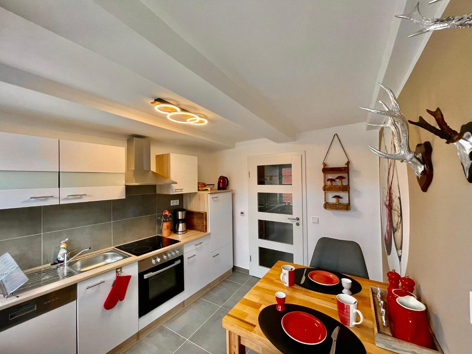 Homelikestay: Ferienwohnungen - Wernigerode - Wlan - Bestlage - Liebevolle Einrichtung Bagian luar foto